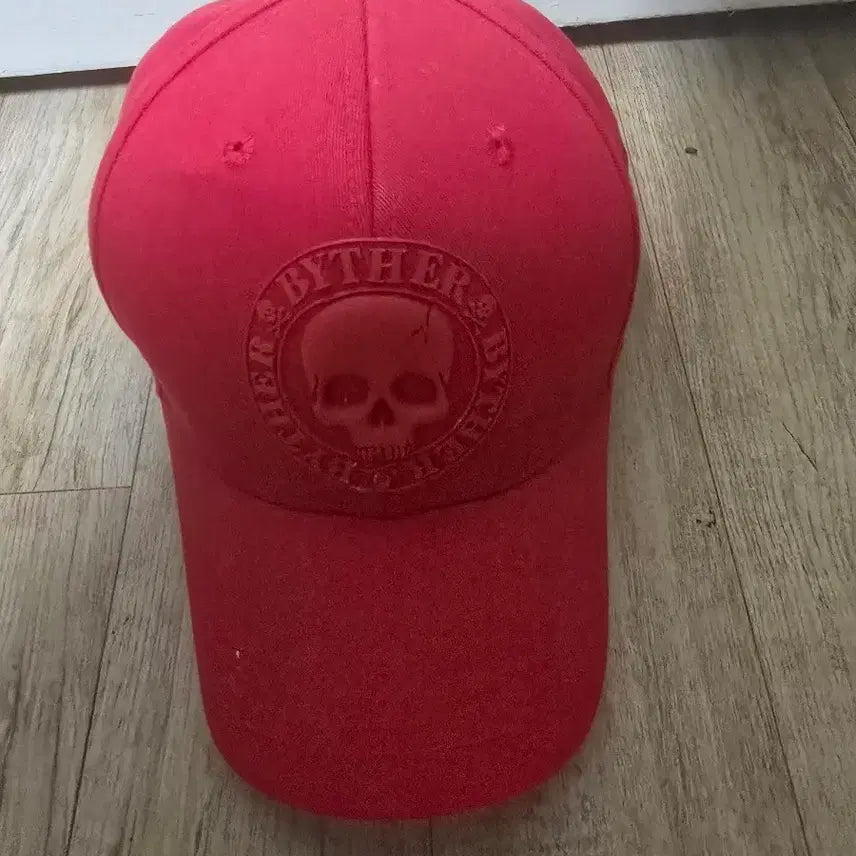 [BUNJANG] By the Skull Red Ball Cap / 바이더 스컬 로고가 포인트인 레드 볼캡이에요 사이즈 56~60