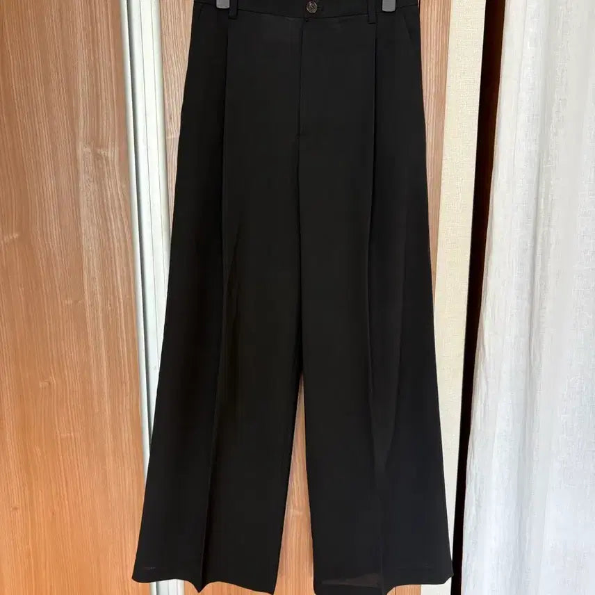 [SOLD OUT] 피사드패턴 썸머 울 슬랙스 블랙 M