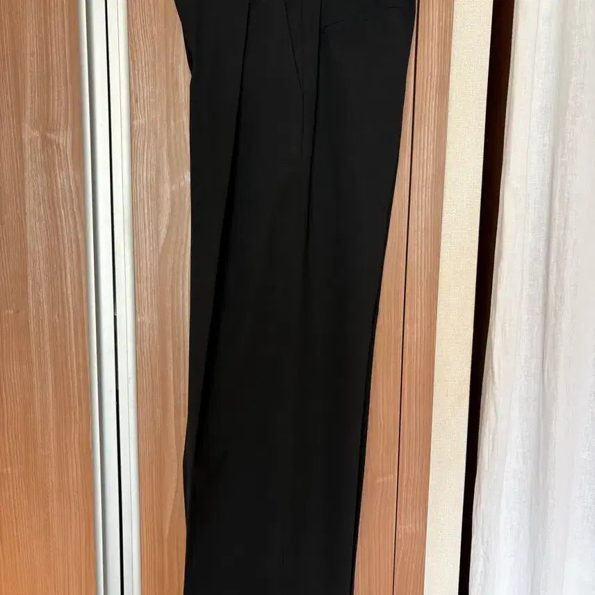 [SOLD OUT] 피사드패턴 썸머 울 슬랙스 블랙 M