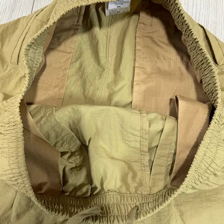 [SOLD OUT] 트래블 나일론 카고 반바지 팬츠 xl 상태s급 베이지