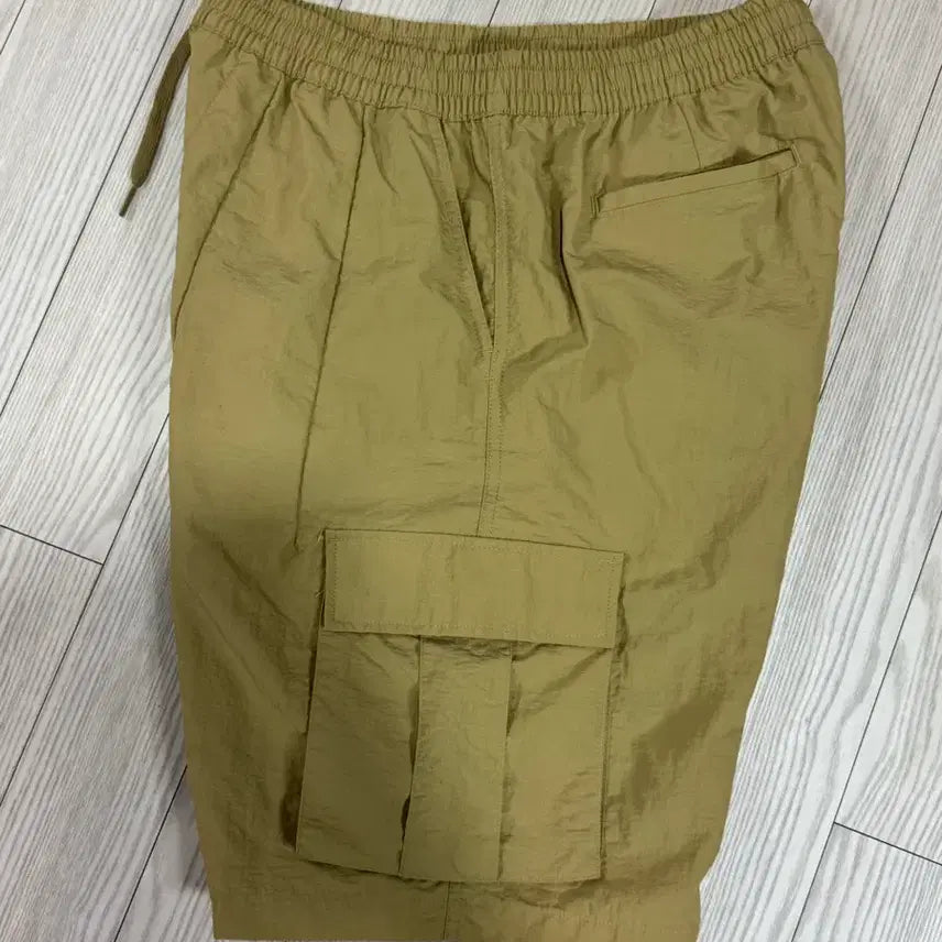 [SOLD OUT] 트래블 나일론 카고 반바지 팬츠 xl 상태s급 베이지