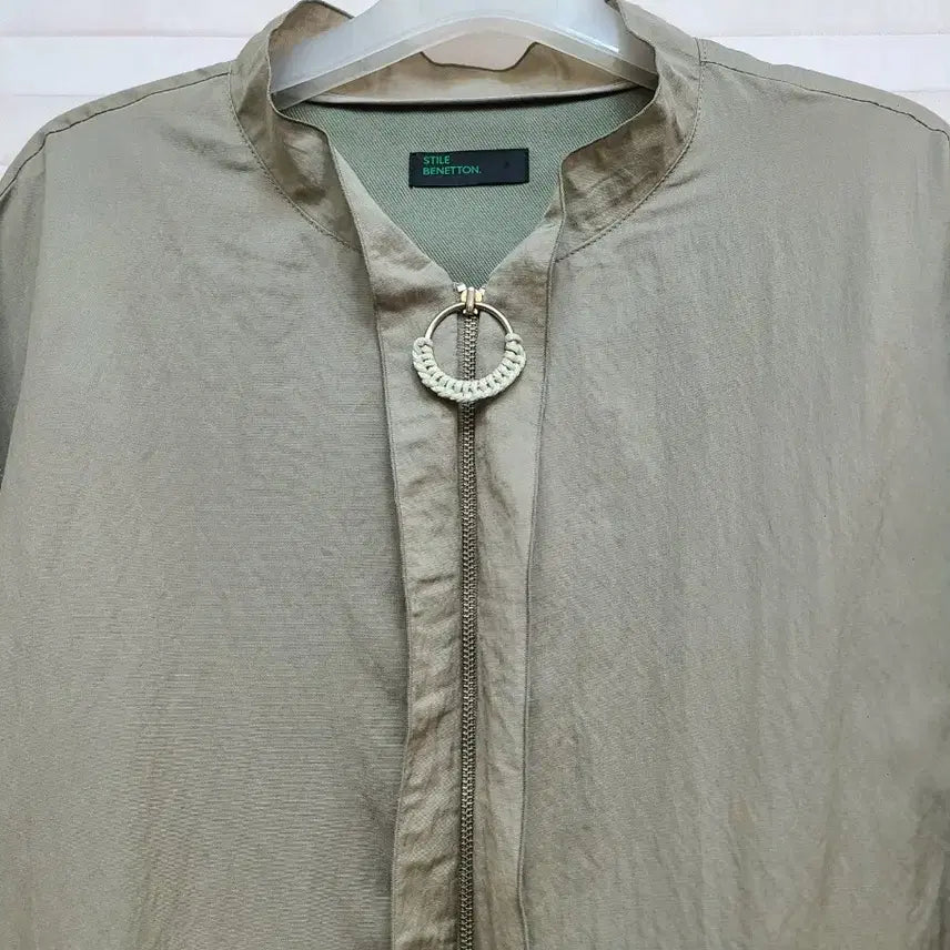 [SOLD OUT] 베네통> 레이스 배색 얇은 점퍼