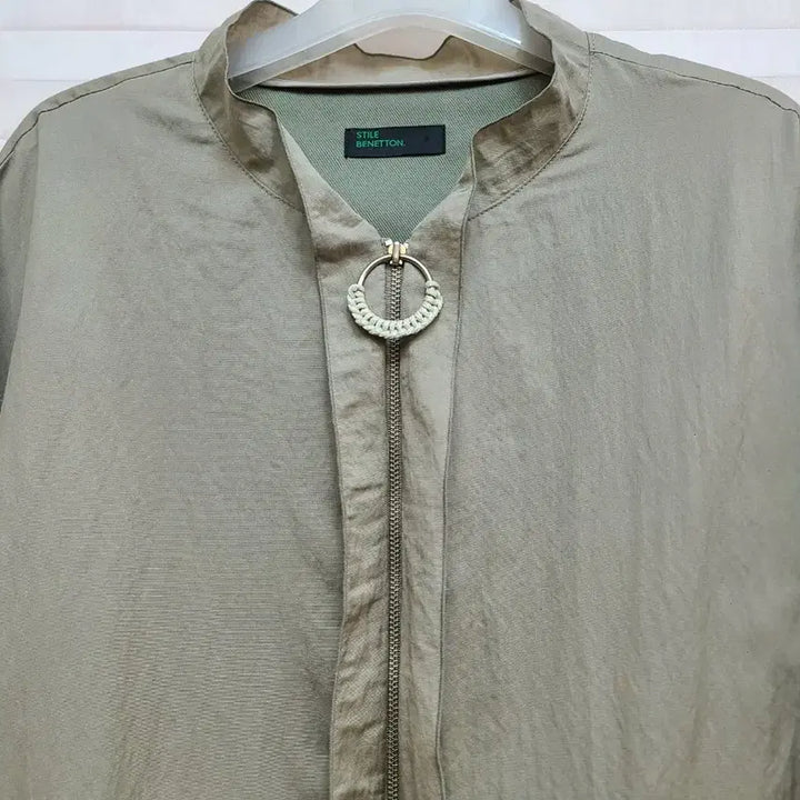 [SOLD OUT] 베네통> 레이스 배색 얇은 점퍼