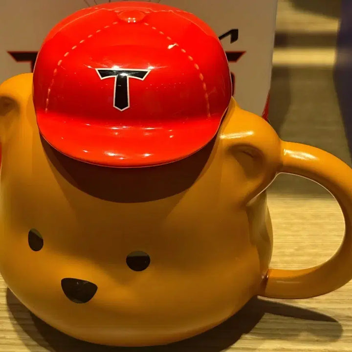 [BUNJANG] Kia Tigers Starbucks Bearista Mug (Sealed) / 기아타이거즈 스타벅스 베어리스타 머그컵 미개봉