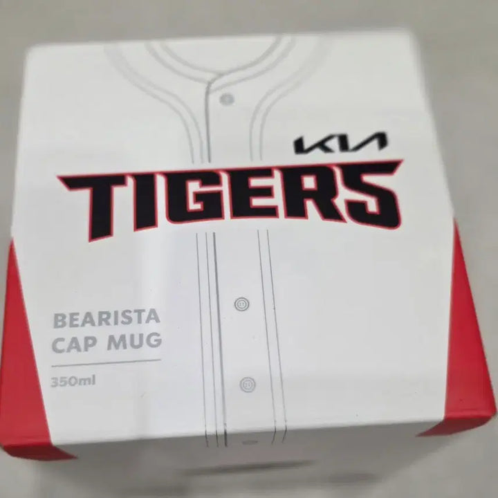 [BUNJANG] Kia Tigers Starbucks Bearista Mug (Sealed) / 기아타이거즈 스타벅스 베어리스타 머그컵 미개봉