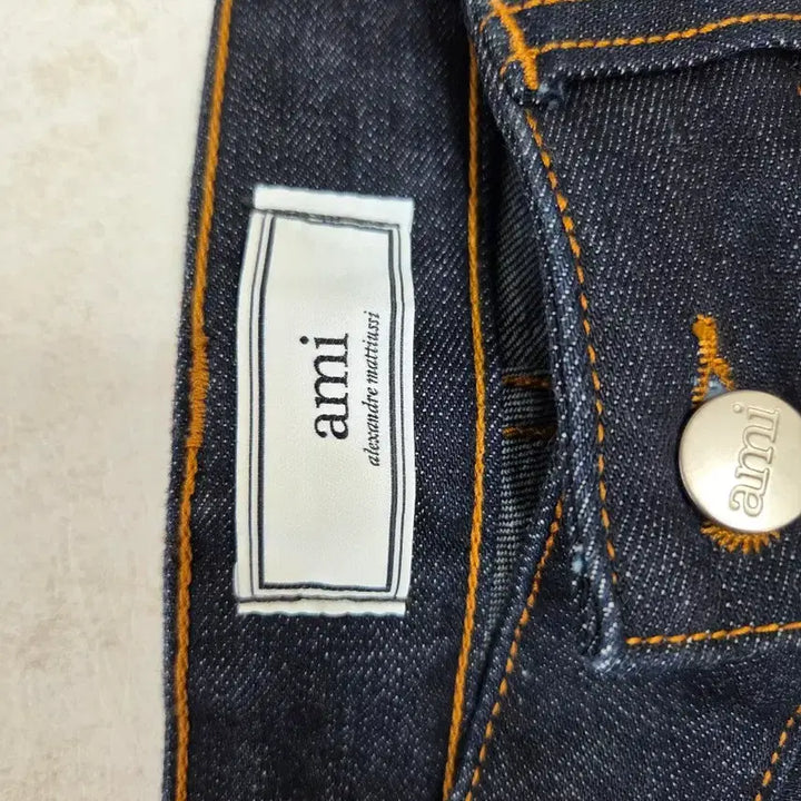 [BUNJANG] AMI Slim Fit Raw Denim Jeans / AMI 생지 데님 슬림핏 청바지 백화점판