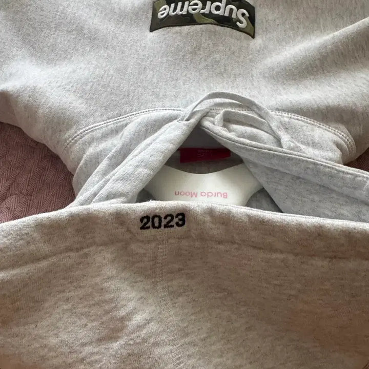 [BUNJANG] Supreme Box Logo Hoodie Ash Grey (2023) - Large / 슈프림박스로고후드 에쉬그레이 2023 라지팜