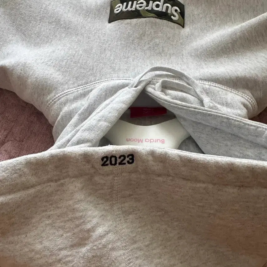 [BUNJANG] Supreme Box Logo Hoodie Ash Grey (2023) - Large / 슈프림박스로고후드 에쉬그레이 2023 라지팜
