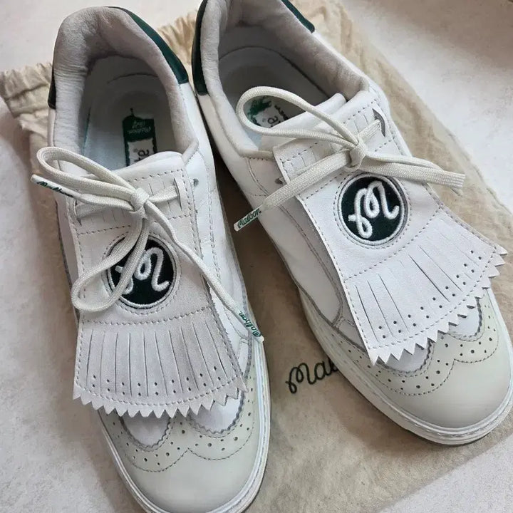 [BUNJANG] Malbon White Wingtip Golf Sneakers / 말본 골프화 화이트 윙팁 스니커즈