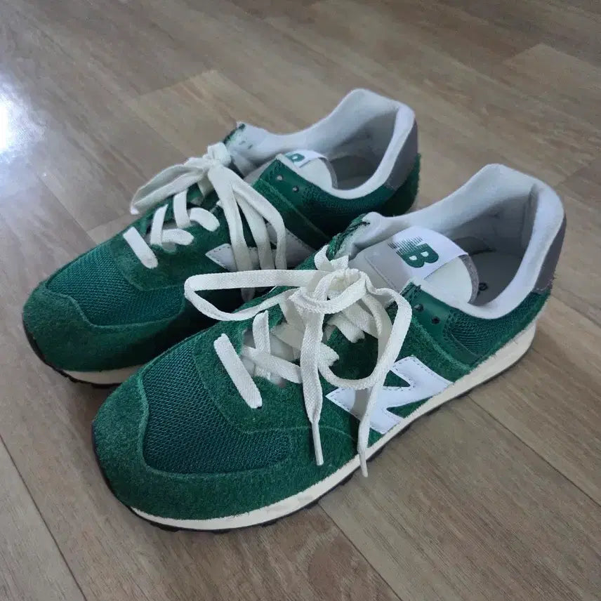 [BUNJANG] New Balance 574 Heritage Green Sneakers / 뉴발란스 574 헤리티지 그린 250
