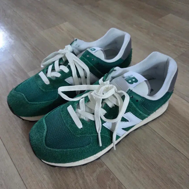 [BUNJANG] New Balance 574 Heritage Green Sneakers / 뉴발란스 574 헤리티지 그린 250