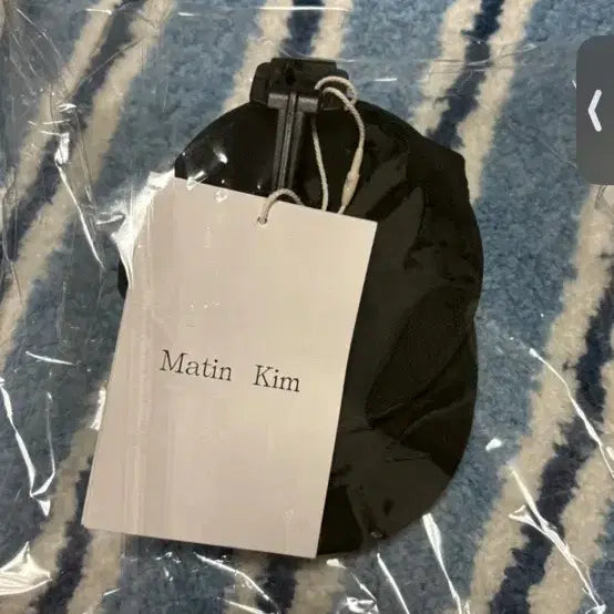 [SOLD OUT] 마뗑킴 뉴에라 모자키링
