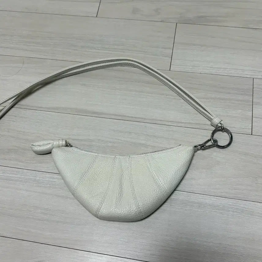 [SOLD OUT] 르메르 코인펄스 화이트