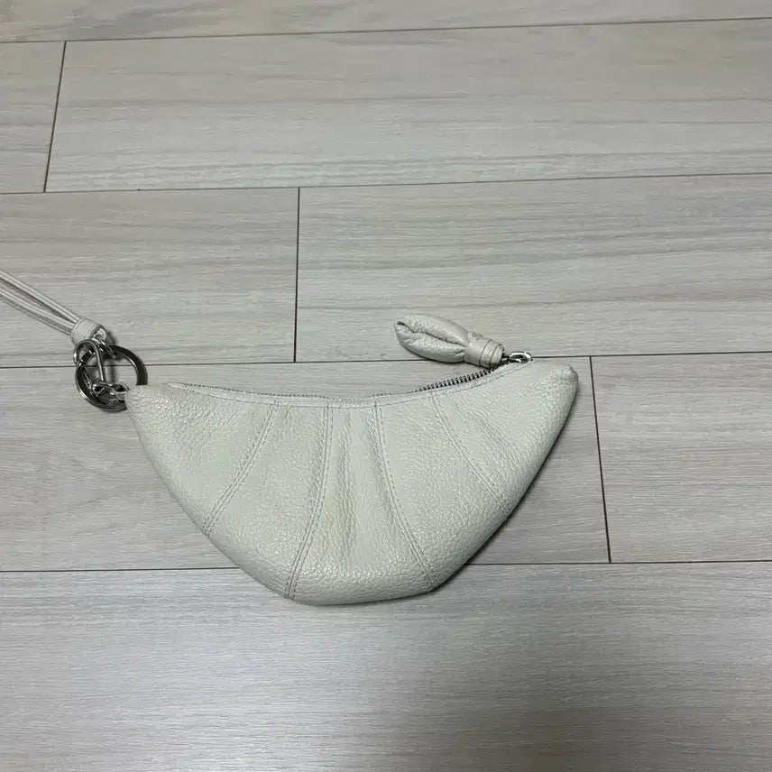 [SOLD OUT] 르메르 코인펄스 화이트