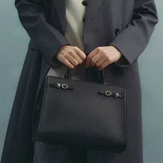 [BUNJANG] Metro City Medium-Sized Handbag / ( 롯데백화점 ) 메트로시티 중사이즈