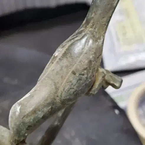 [BUNJANG] Bronze Executing "Byungbae" Candlestick New Decoration / 청동 작형 병배 촛대 새 장식 골동품 출토품 수집품 고미술품