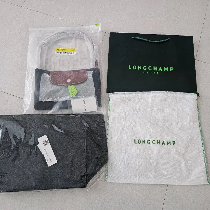 [SOLD OUT] (새상품) 롱샴 르 플리아쥬 롱핸들 라지 블랙 풀구성