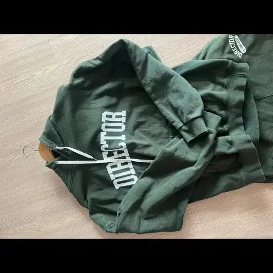 [SOLD OUT] 듀테로 암피스트 콜라보 director 후드티 셋업