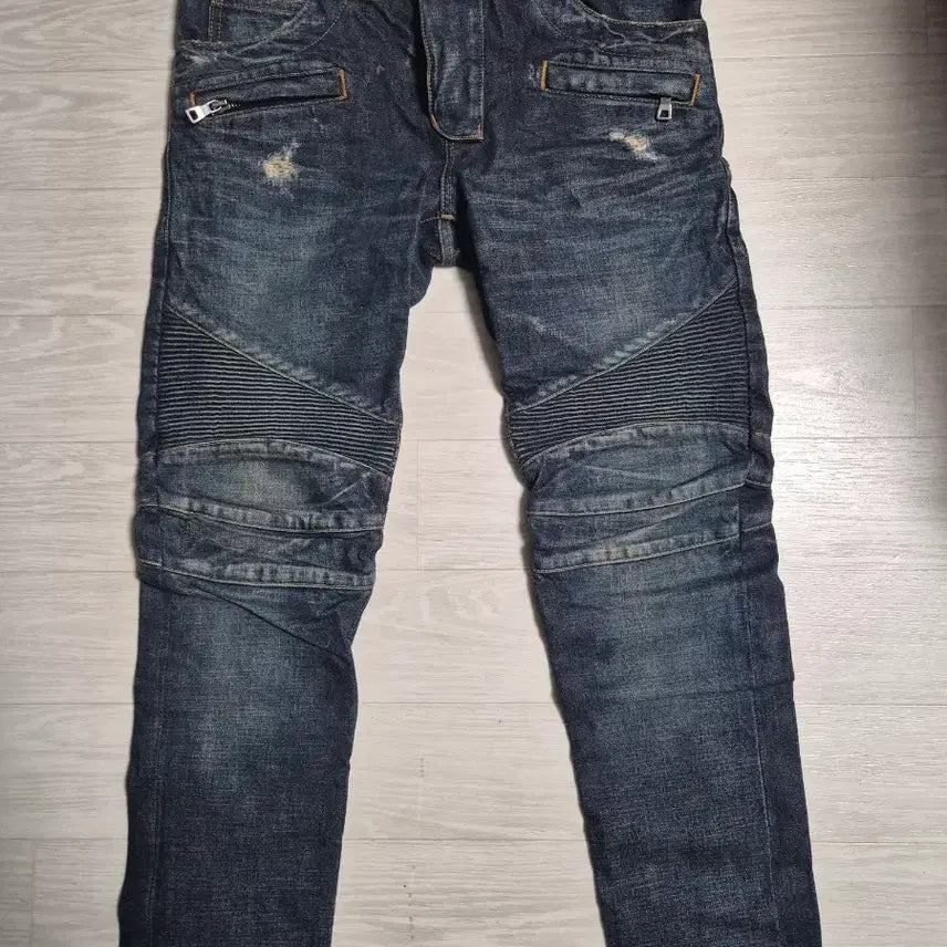 [BUNJANG] Balmain Green Wash Jeans / 발망 / 녹워싱진 /31