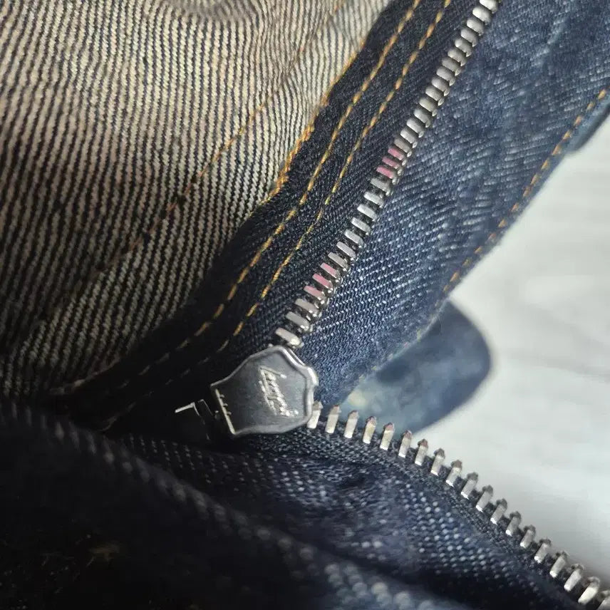 [BUNJANG] Balmain Green Wash Jeans / 발망 / 녹워싱진 /31
