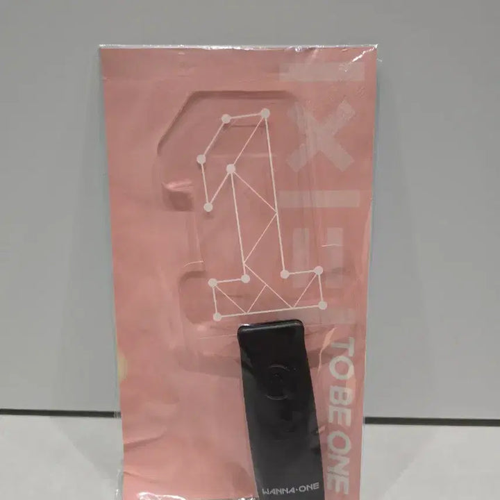 [BUNJANG] Wanna One Official Lightstick Original Version 1 / 워너원 응원봉 (초창기 한정 판매 1 모양 오리지널 버전)