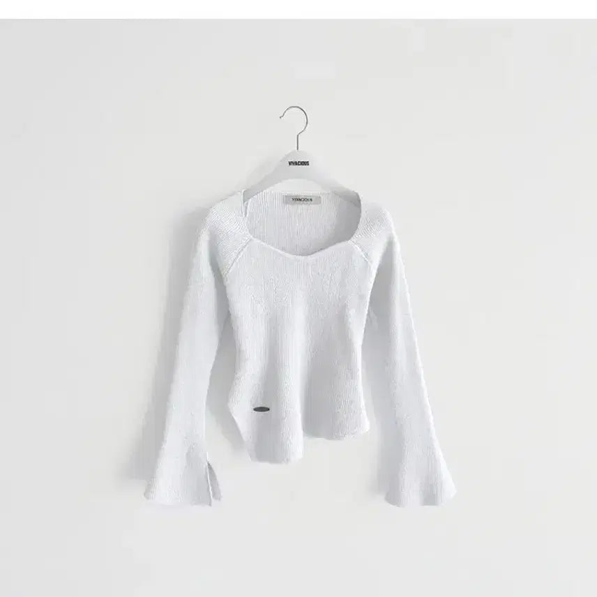 [SOLD OUT] 비바셔스 하트넥 슬릿 언발 골지 니트 발레코어 발레리나