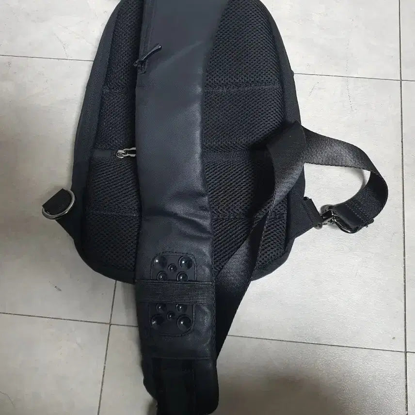 [BUNJANG] Mark Ryden Julius MR7056 Sling Bag / 마크라이든 미니 줄리어스 MR7056 크로스백, 슬링백
