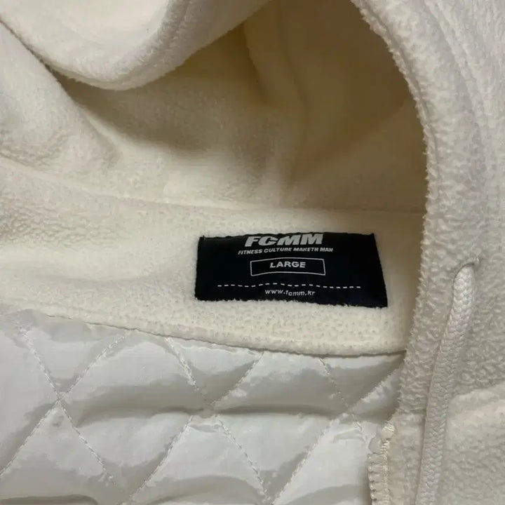 [BUNJANG] Fcmm Fleece Hooded Zip-up Ivory L / fcmm 후리스 후드집업 라지 L 아이보리