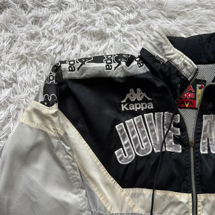 [BUNJANG] KAPPA Japan Vintage Nylon Windbreaker XL / KAPPA 일본빈티지 나일론 바람막이 카파 빈티지바람막이 XL 103