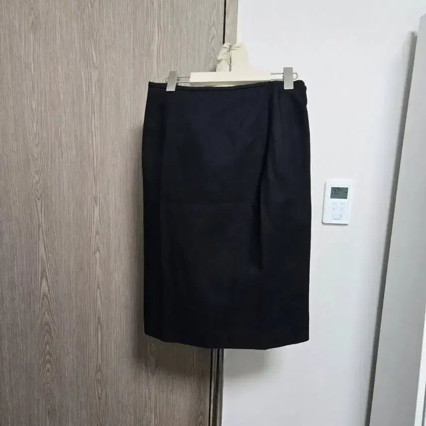 [BUNJANG] Escada Black Cotton H-Line Midi Skirt / 에스까다 상태굿 블랙 H라인 스커트