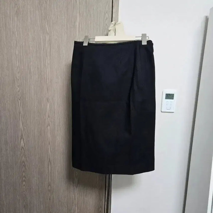 [BUNJANG] Escada Black Cotton H-Line Midi Skirt / 에스까다 상태굿 블랙 H라인 스커트