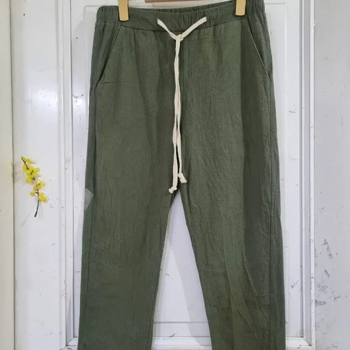 [SOLD OUT] 여름 시원한. 스판 밴딩  면 베기통바지  허리30까지.  카키색