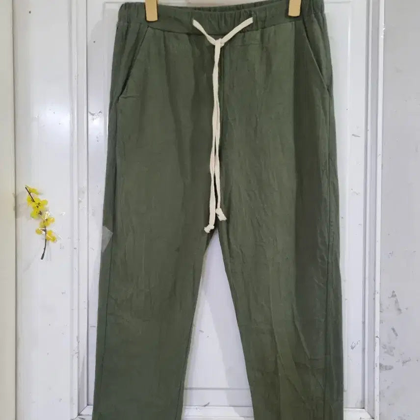 [SOLD OUT] 여름 시원한. 스판 밴딩  면 베기통바지  허리30까지.  카키색