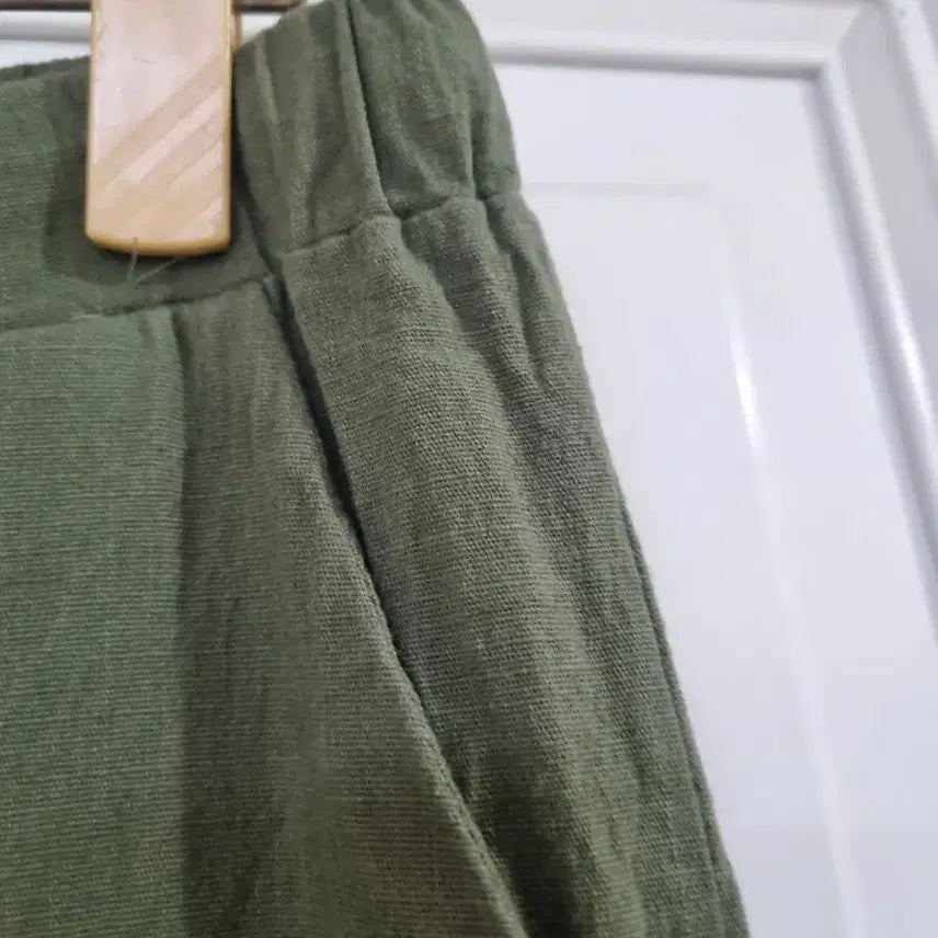 [SOLD OUT] 여름 시원한. 스판 밴딩  면 베기통바지  허리30까지.  카키색