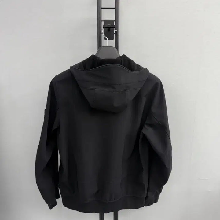 [BUNJANG] Stone Island Softshell Jacket - Size M / 스톤아일랜드 소프트쉘 M