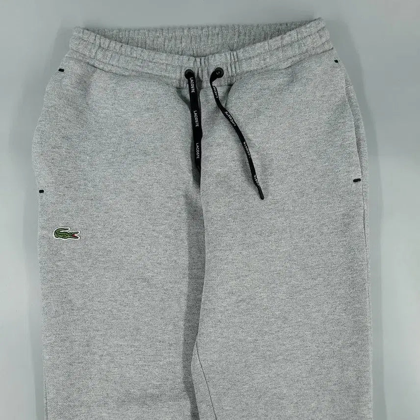 [BUNJANG] Lacoste Slim Fit Sweatpants Training Pants / 라코스테 그레이 크록로고 밴딩 슬림핏 스웻팬츠 트레이닝복 25-29