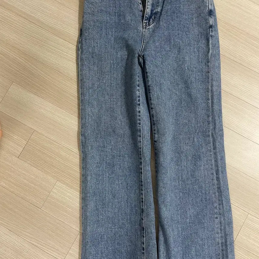 [SOLD OUT] 타낫 얼라인데님 m사이즈