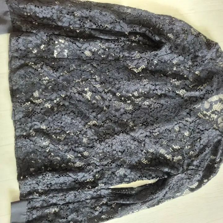 [BUNJANG] Claudie Pierlot Lace Blouse / 새상품 끌로디피에로  블라우스