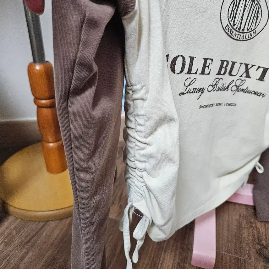 [SOLD OUT] 옆셔링크롭티