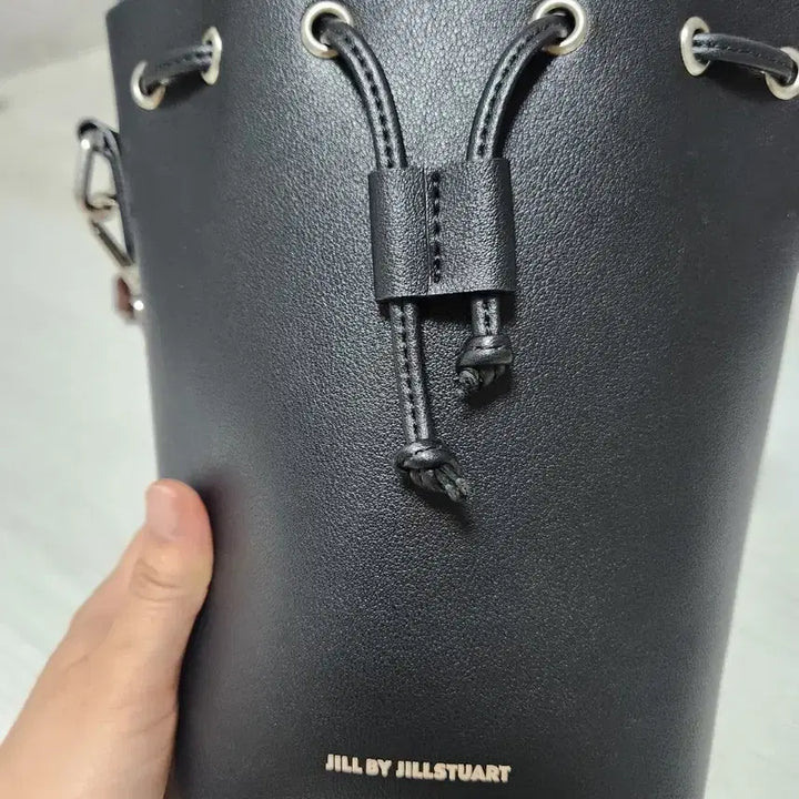 [BUNJANG] JILLSTUART NEWYORK Black Bucket Bag / 질바이질스튜어트 블랙 버킷백