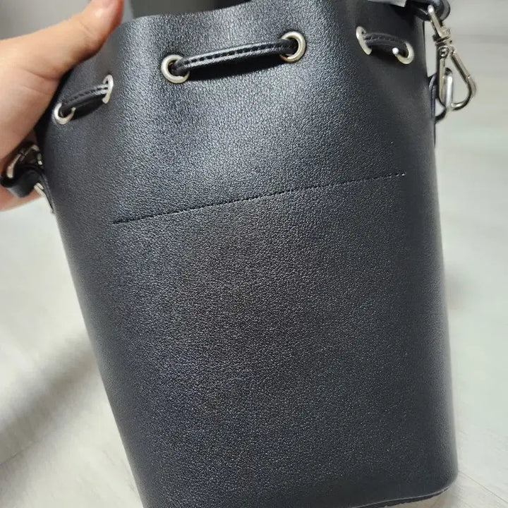 [BUNJANG] JILLSTUART NEWYORK Black Bucket Bag / 질바이질스튜어트 블랙 버킷백