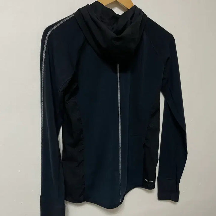 [SOLD OUT] 55 나이키 러닝 드라이핏 기능성 스판 반집업 후드티 정품