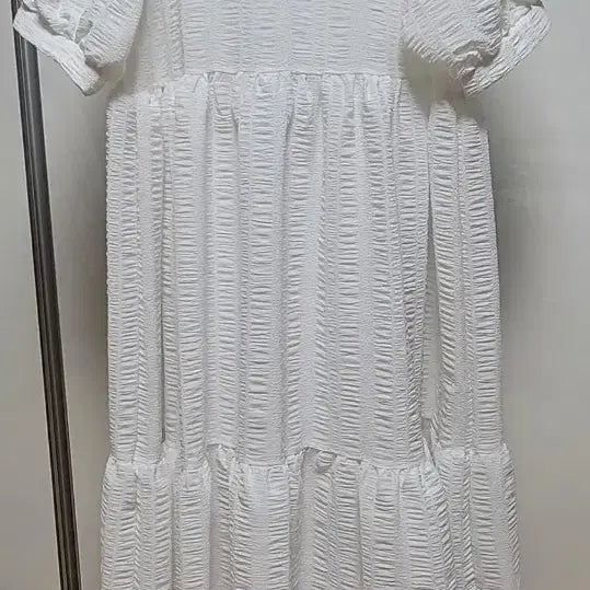 [BUNJANG] White Puff Sleeve Shirred Dress / [새상품] 화이트 퍼프소매 셔링 원피스