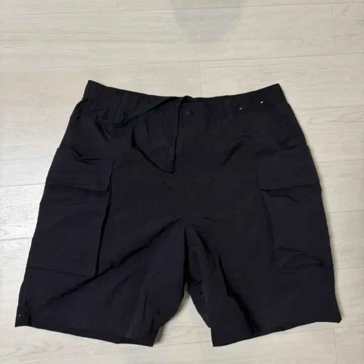 [BUNJANG] Uniqlo U Line Parachute Cargo Pants / 유니클로 u라인 파라슈트 카고팬츠
