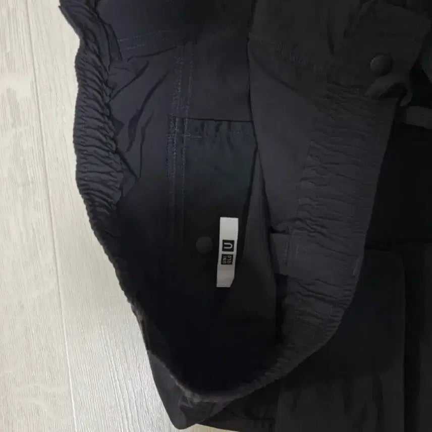 [BUNJANG] Uniqlo U Line Parachute Cargo Pants / 유니클로 u라인 파라슈트 카고팬츠
