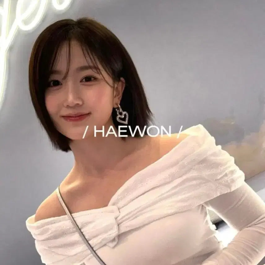 [BUNJANG] InstantFunk Off-Shoulder Lace Long Sleeve White Top / (새상품)인스턴트펑크 오프숄더 레이스 롱슬리브 화이트