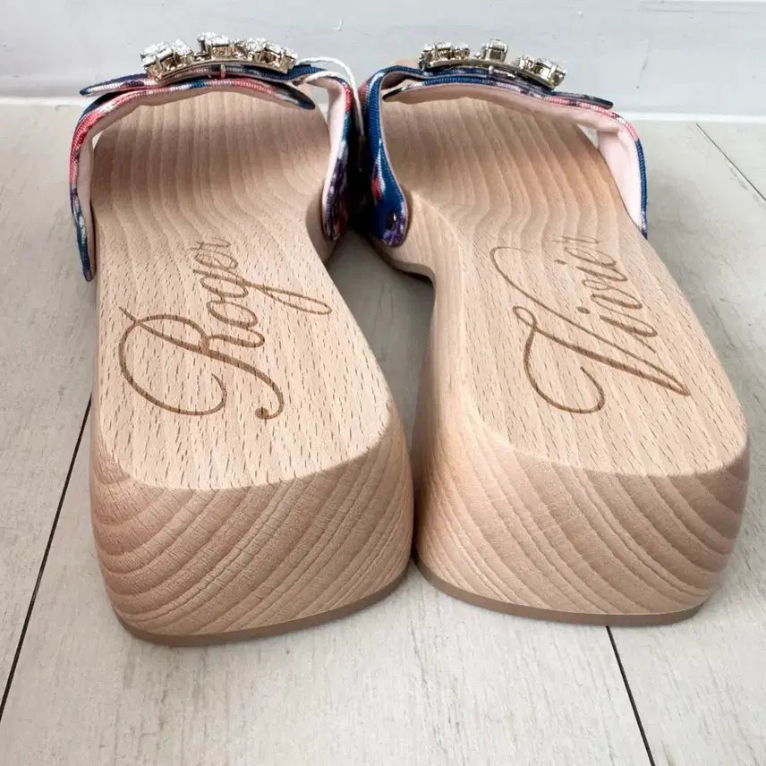 [BUNJANG] Roger Vivier Wood Mules 36 (230) - New / (새제품) 로저비비에 우드 뮬 새제품 36