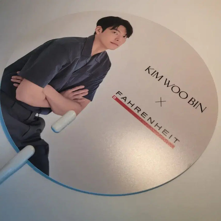 [BUNJANG] Kim Woobin Fahrenheit Fan / 김우빈 Fahrenheit 부채