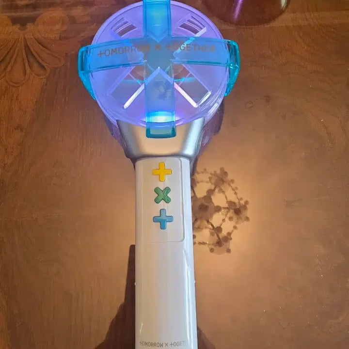 [BUNJANG] TXT Official Light Stick and Member Photocards (10) / 투모로우바이투게더 TXT 공식 응원봉과 멤버별포카 10장
