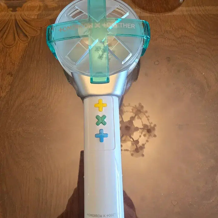 [BUNJANG] TXT Official Light Stick and Member Photocards (10) / 투모로우바이투게더 TXT 공식 응원봉과 멤버별포카 10장